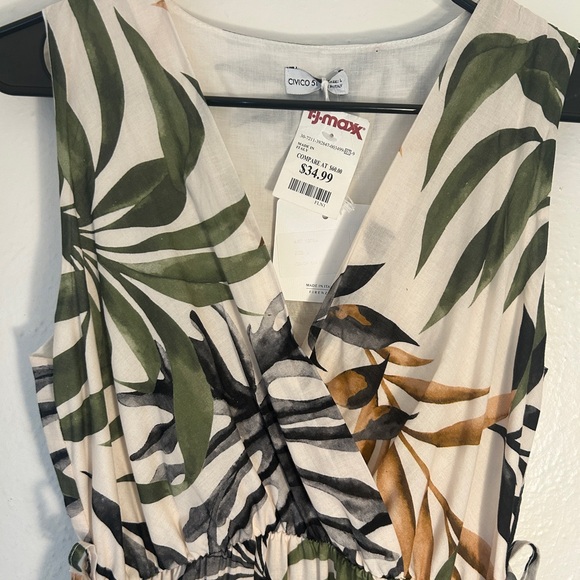 Tropical Leaf Print Dress - Picture 7 of 7